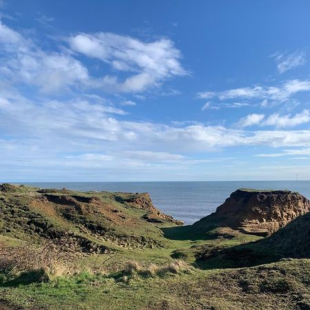 A Bolt Hole By The Beach On The Northumberland Coast Woodhorn Exterior photo